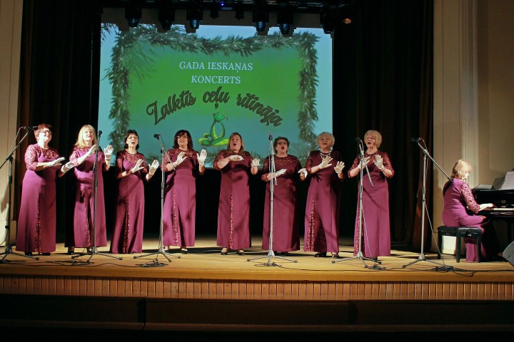 Viršu tango 2025